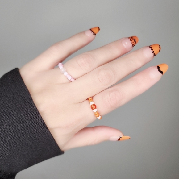 Dainty Carnelian & Rose Quartz Beaded Stretch Ring Set Handmade Glass Seed Beads - Picture 3 of 3